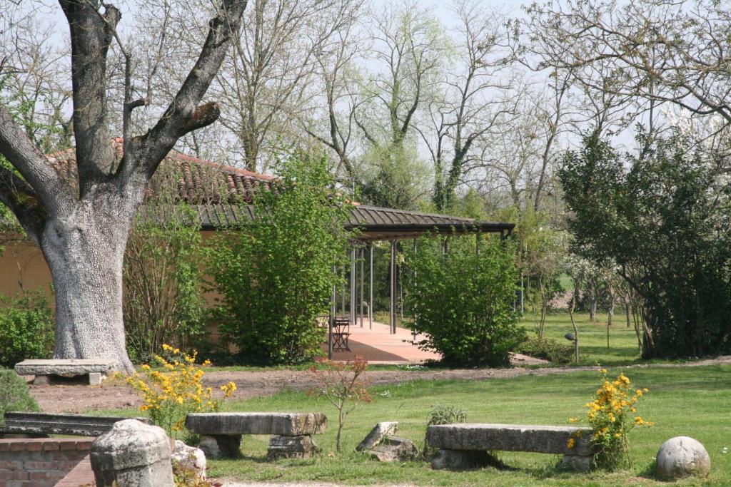 Agriturismo Corte San Girolamo Mantova Luaran gambar